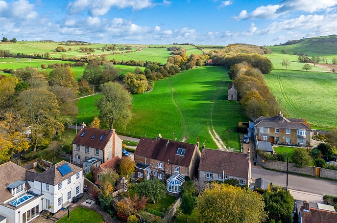 5 bedroom  detached house for sale