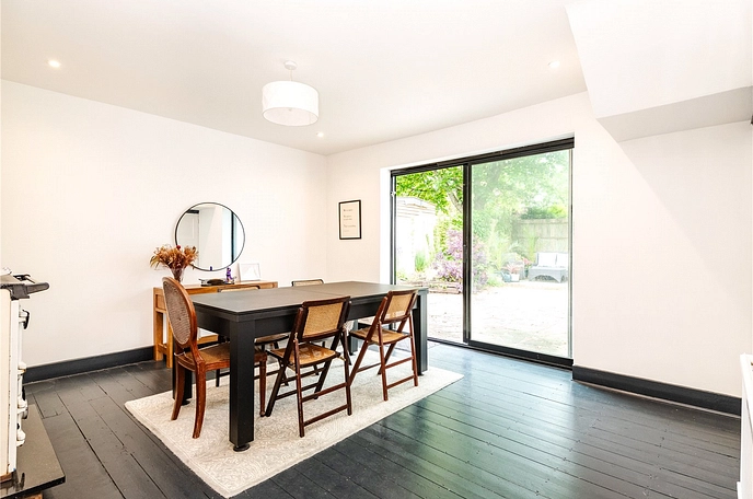 3 bedroom  detached house for sale