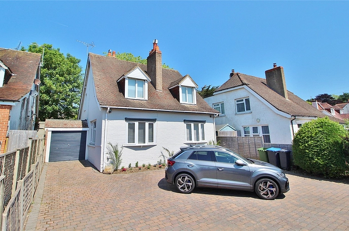 3 bedroom  detached house for sale