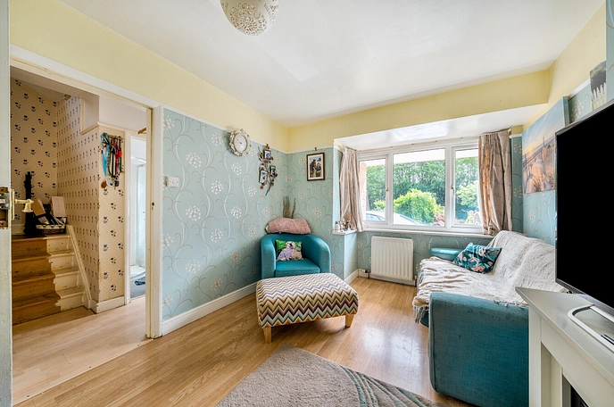 3 bedroom  semi-detached house for sale