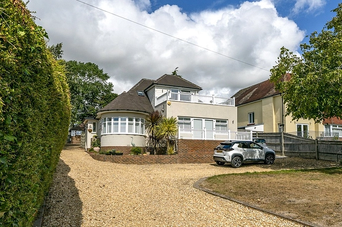 4 bedroom  detached house for sale