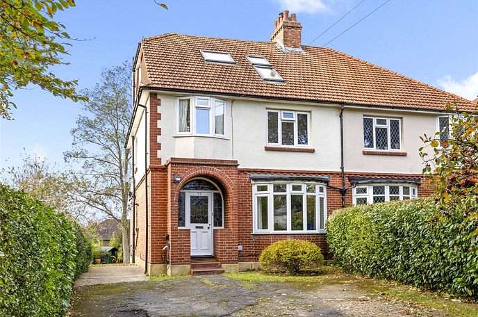 5 bedroom semi-detached house for sale