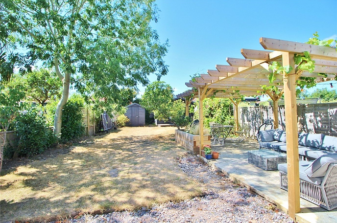 3 bedroom  semi-detached house for sale
