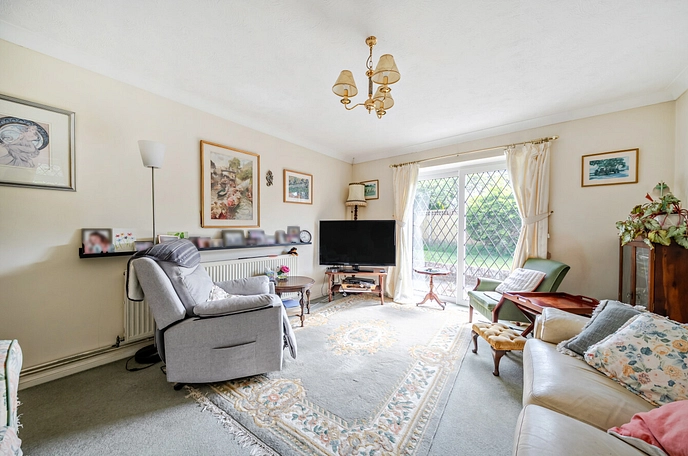 2 bedroom  detached bungalow for sale