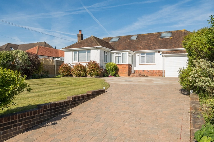 4 bedroom  detached house for sale