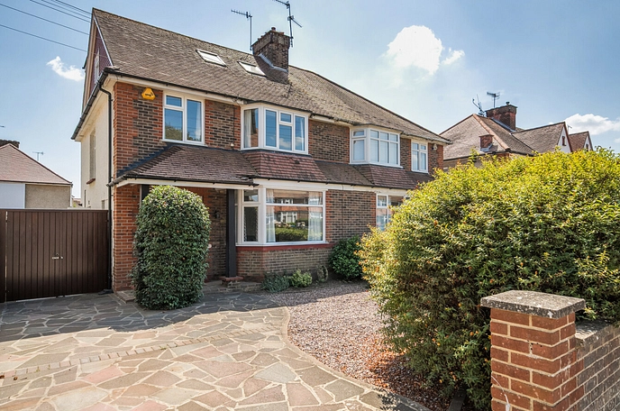 4 bedroom  semi-detached house for sale