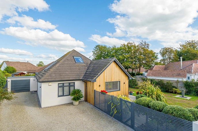 4 bedroom  detached house for sale
