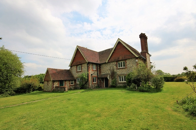4 bedroom detached house to rent