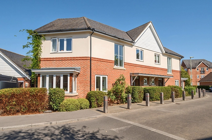 3 bedroom semi-detached house to rent