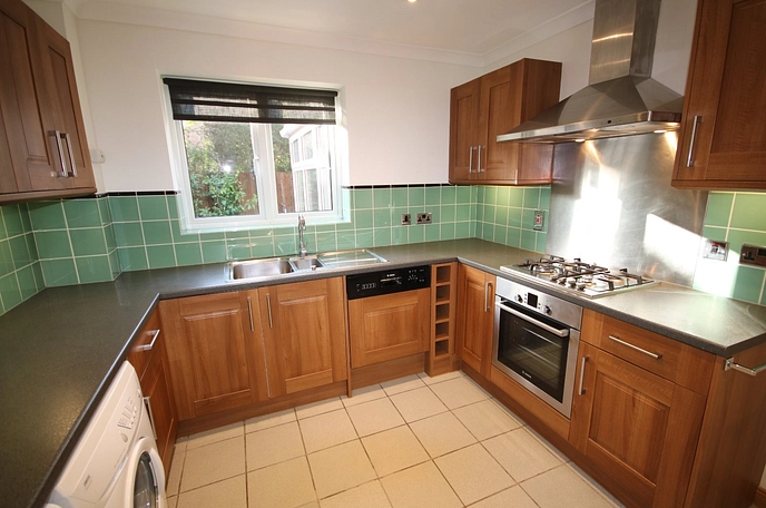 3 bedroom  detached house to rent