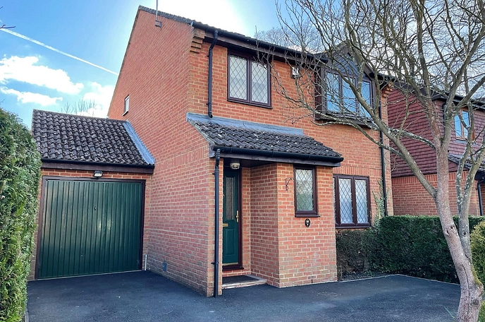 3 bedroom  detached house to rent