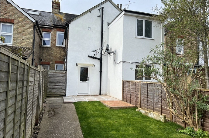 2 bedroom apartment to rent