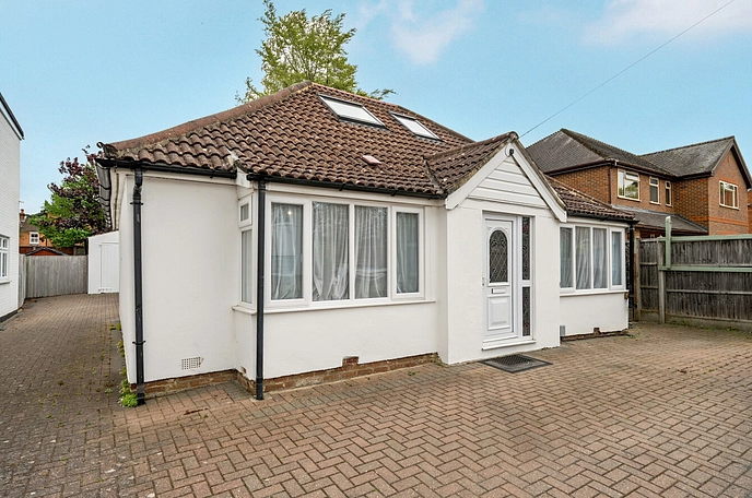 4 bedroom bungalow to rent