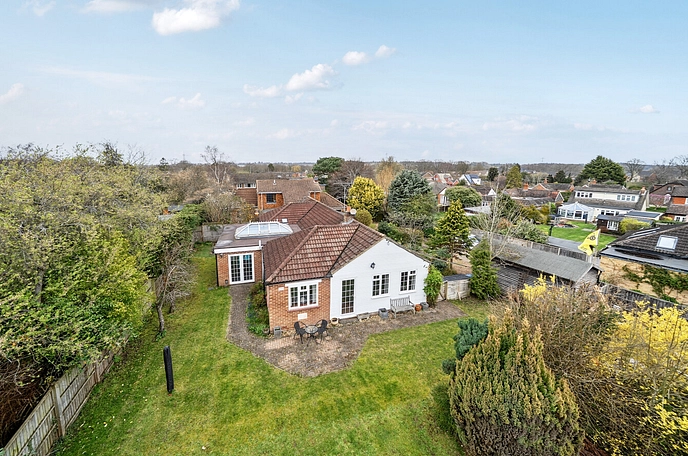 4 bedroom  semi-detached bungalow for sale