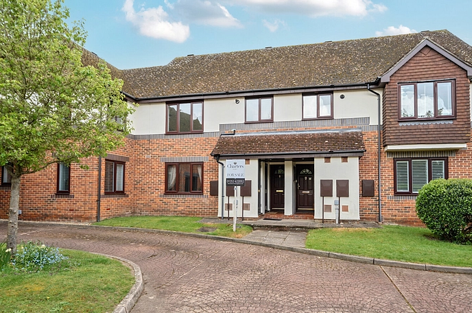 2 bedroom maisonette for sale