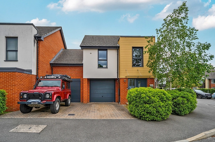 2 bedroom house for sale