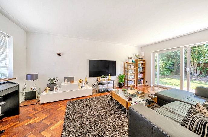 4 bedroom  detached house for sale