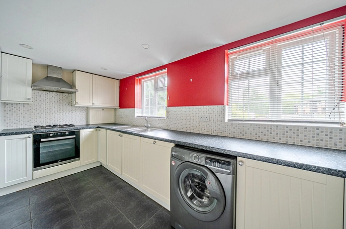 2 bedroom  terraced house for sale