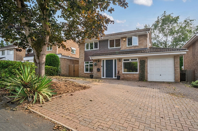 4 bedroom  detached house for sale