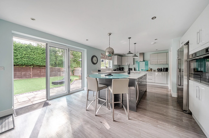 4 bedroom  detached house for sale