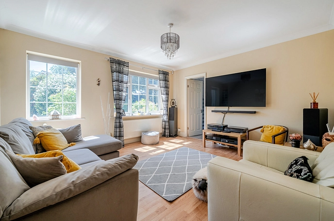4 bedroom  detached house for sale