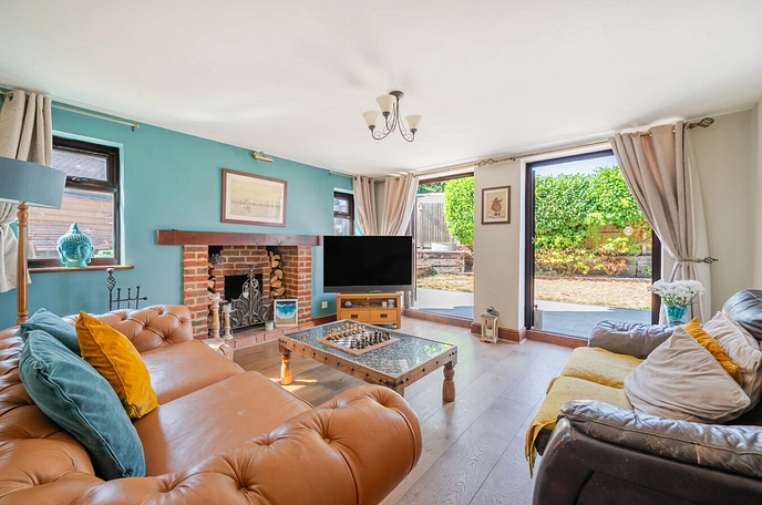 4 bedroom  detached house for sale