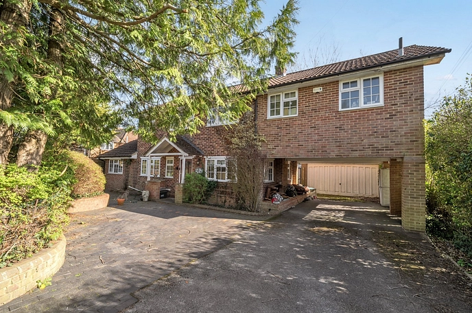 4 bedroom detached house to rent