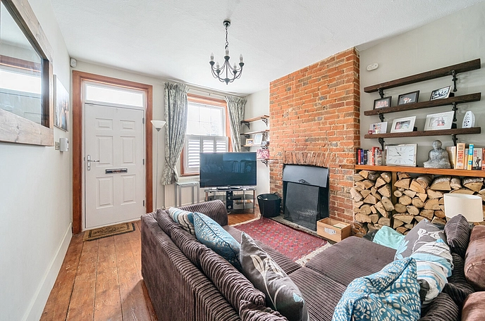 2 bedroom house to rent