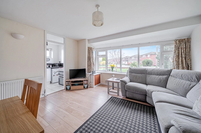 2 bedroom  semi-detached bungalow to rent