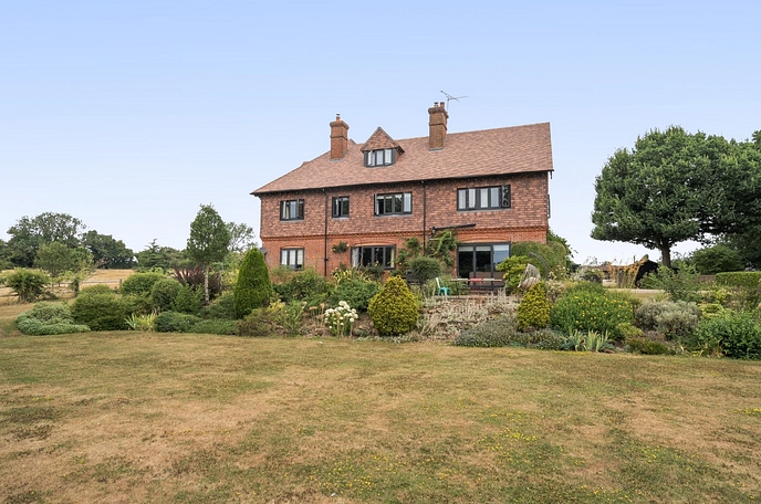 7 bedroom  detached house to rent
