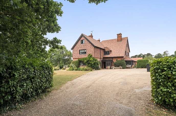 7 bedroom detached house to rent