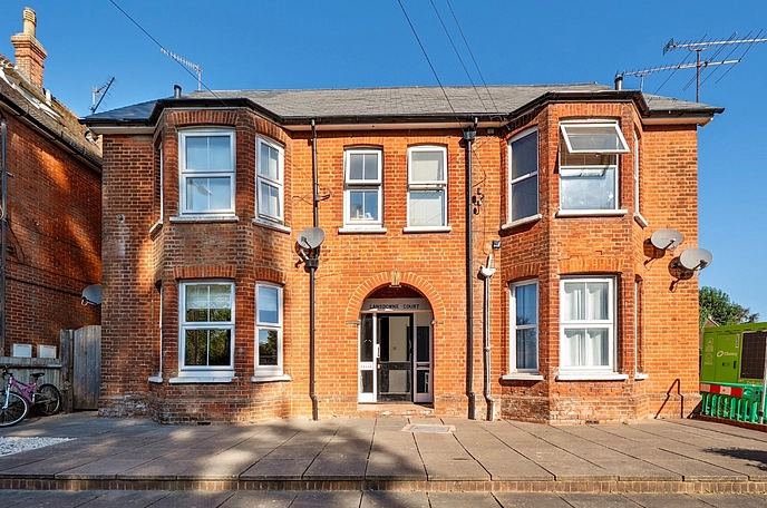 2 bedroom apartment to rent