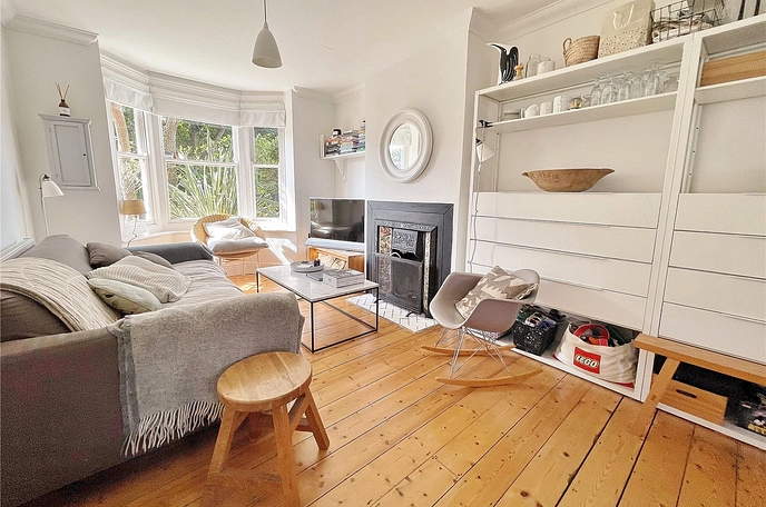 2 bedroom  terraced house for sale