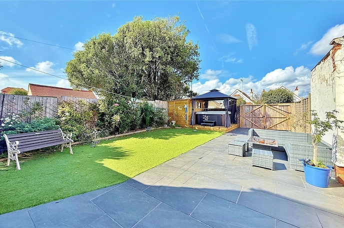 3 bedroom  detached house for sale