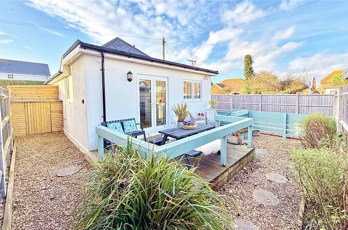 2 bedroom  detached bungalow for sale