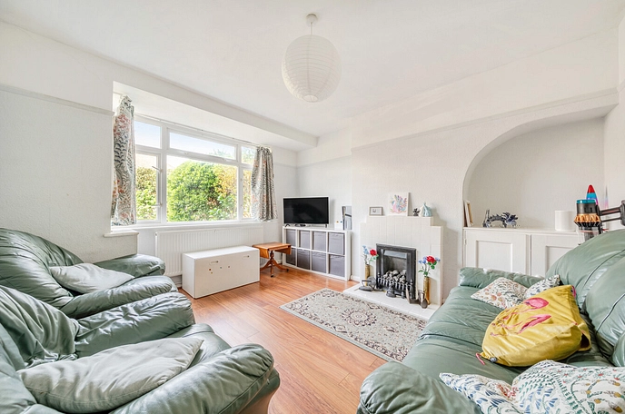 3 bedroom  semi-detached house for sale