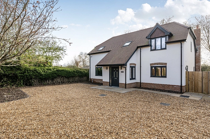 4 bedroom  detached house for sale