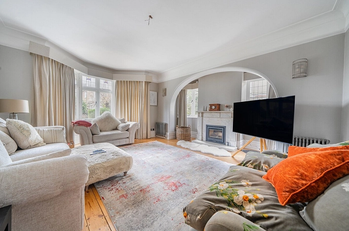 4 bedroom  detached house for sale