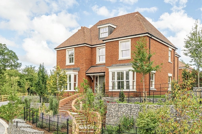 4 bedroom  detached house for sale