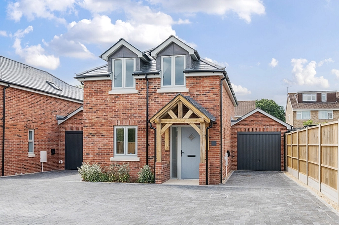 3 bedroom  detached house for sale