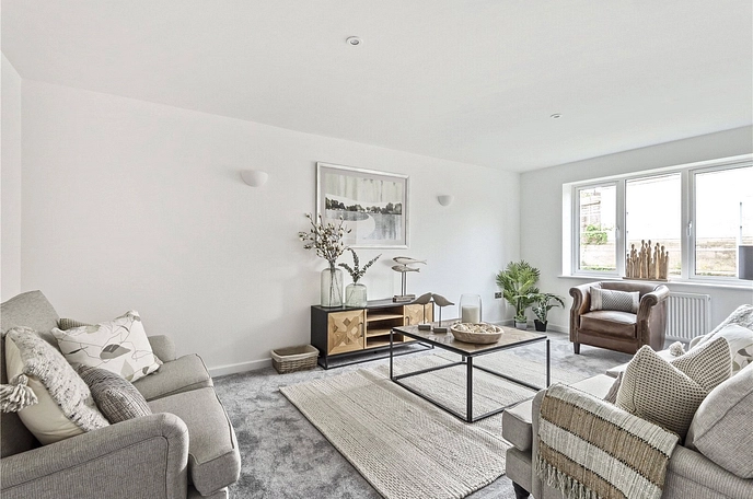 3 bedroom  semi-detached house for sale