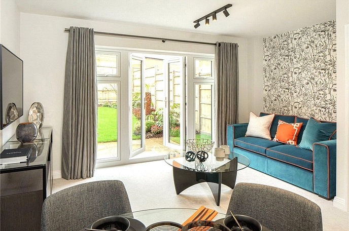 2 bedroom  semi-detached house for sale