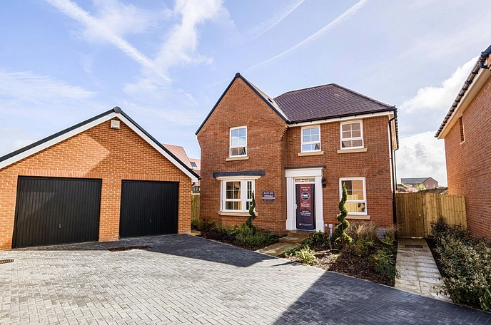 4 bedroom detached house for sale