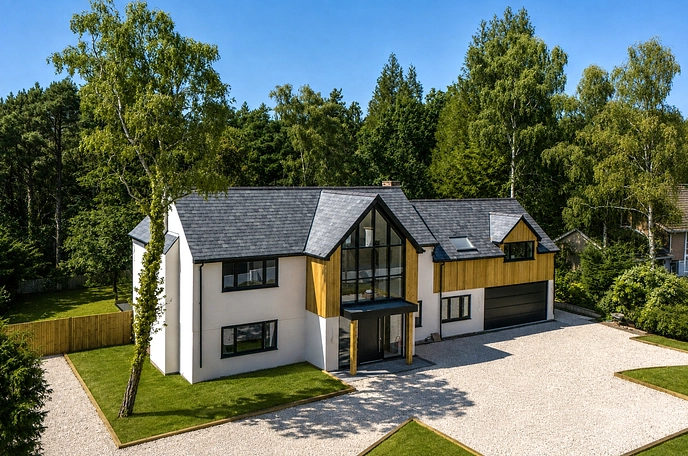 4 bedroom  detached house for sale