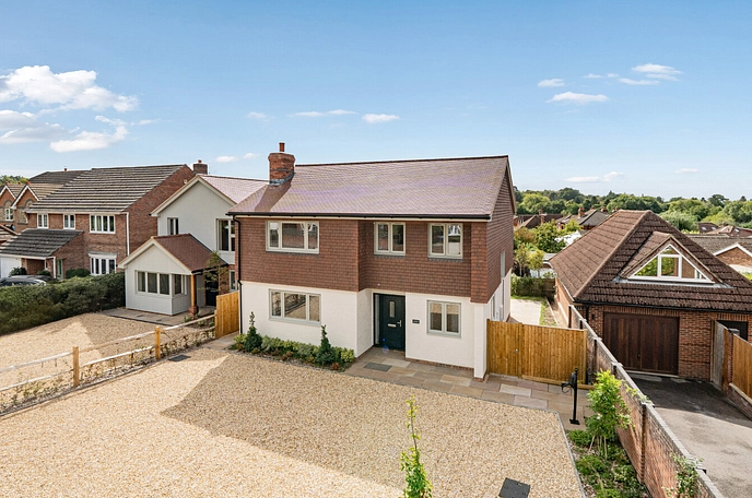 4 bedroom  detached house for sale