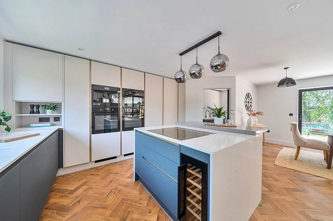 3 bedroom  semi-detached house for sale