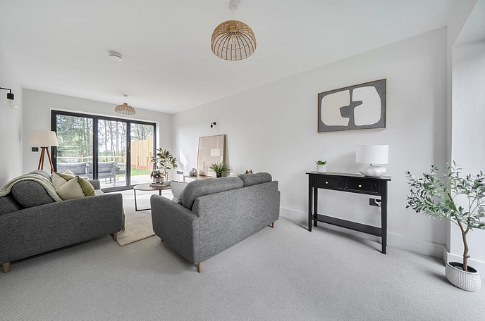 3 bedroom  semi-detached house for sale