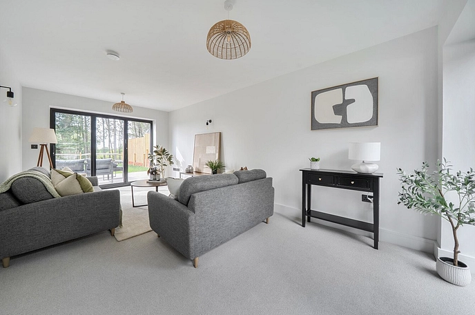 3 bedroom  semi-detached house for sale