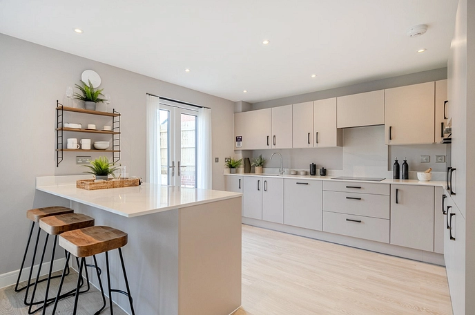 4 bedroom  detached house for sale