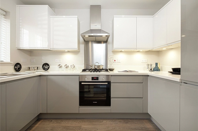 2 bedroom  semi-detached house for sale